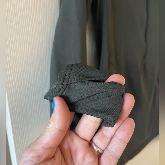 Under Armour 1/4 zip • womens small - Picture 5 of 7